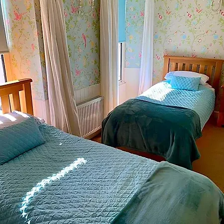 The Old Medical Hall 4* Castletownbere